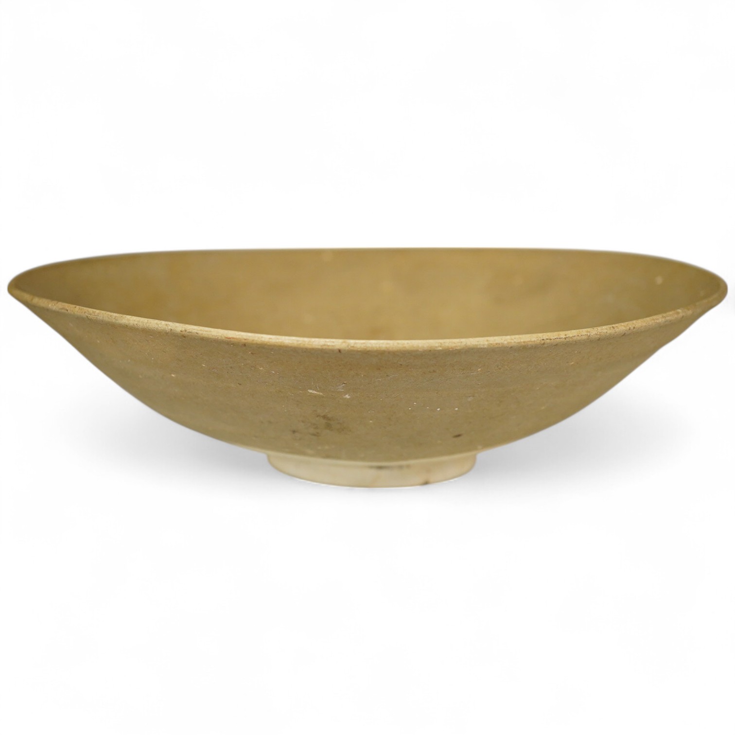 A Chinese incised celadon bowl, Song dynasty, 24cm diameter